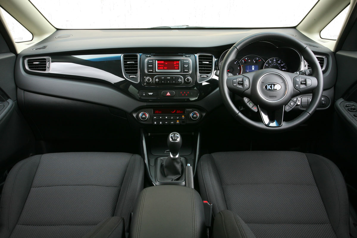 Kia Carens dashboard