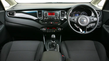 Kia Carens dashboard