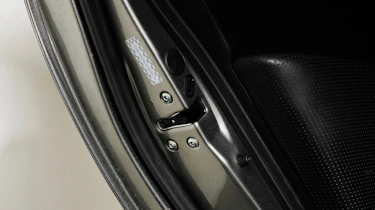Kia Carens door handles