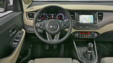 Kia Carens interior