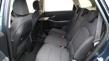 Kia Carens rear seats