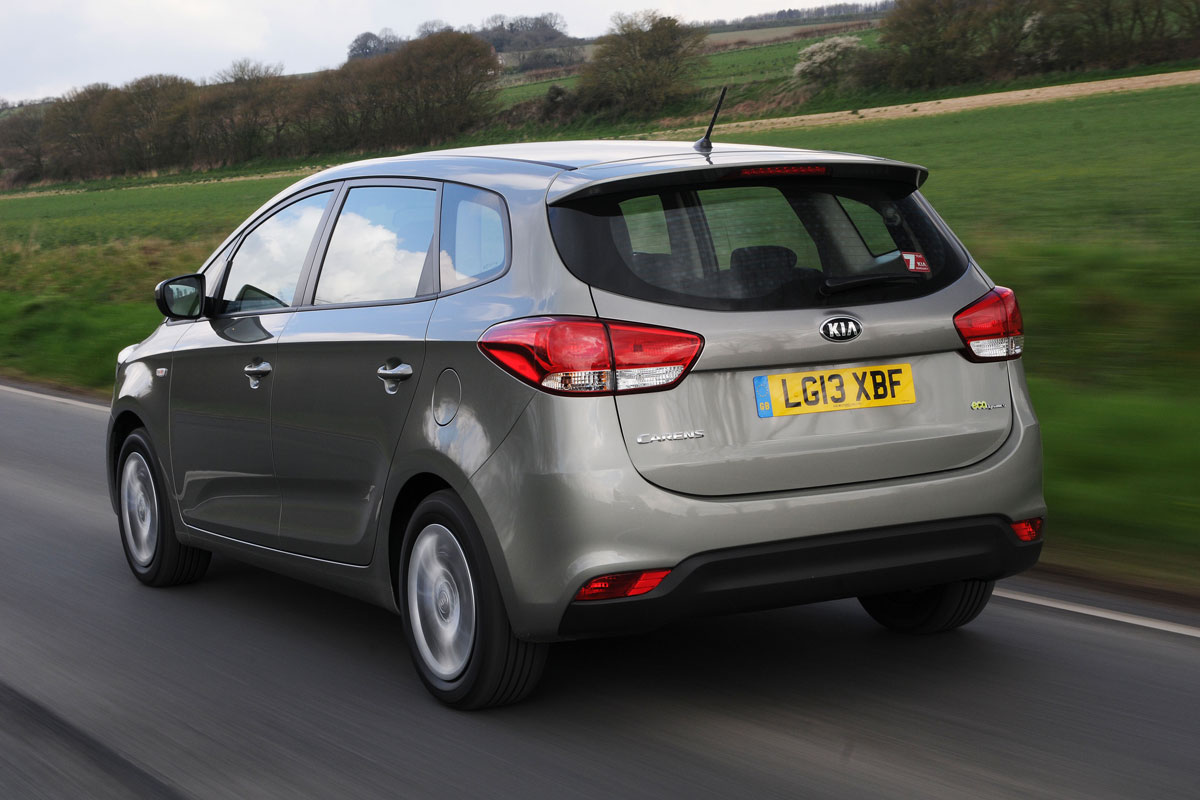 Kia Carens rear tracking