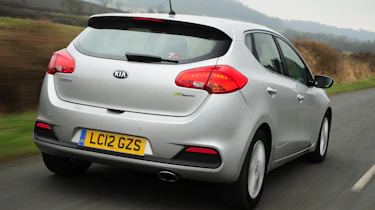 Kia Cee’d 1.6 CRDi 2 rear tracking