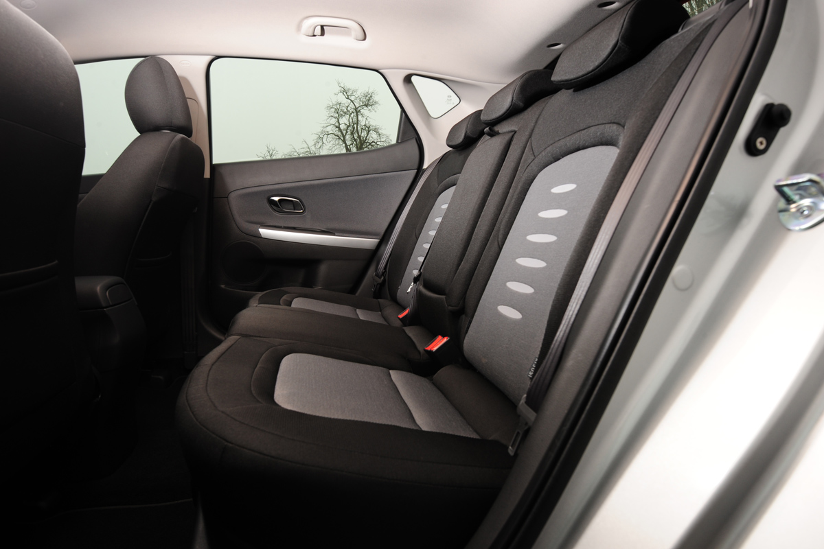 Kia Cee’d 1.6 CRDi 2 rear seats