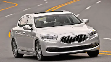 Kia K9 Quoris saloon 2013 action