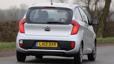 Kia Picanto 1 1.0 rear cornering