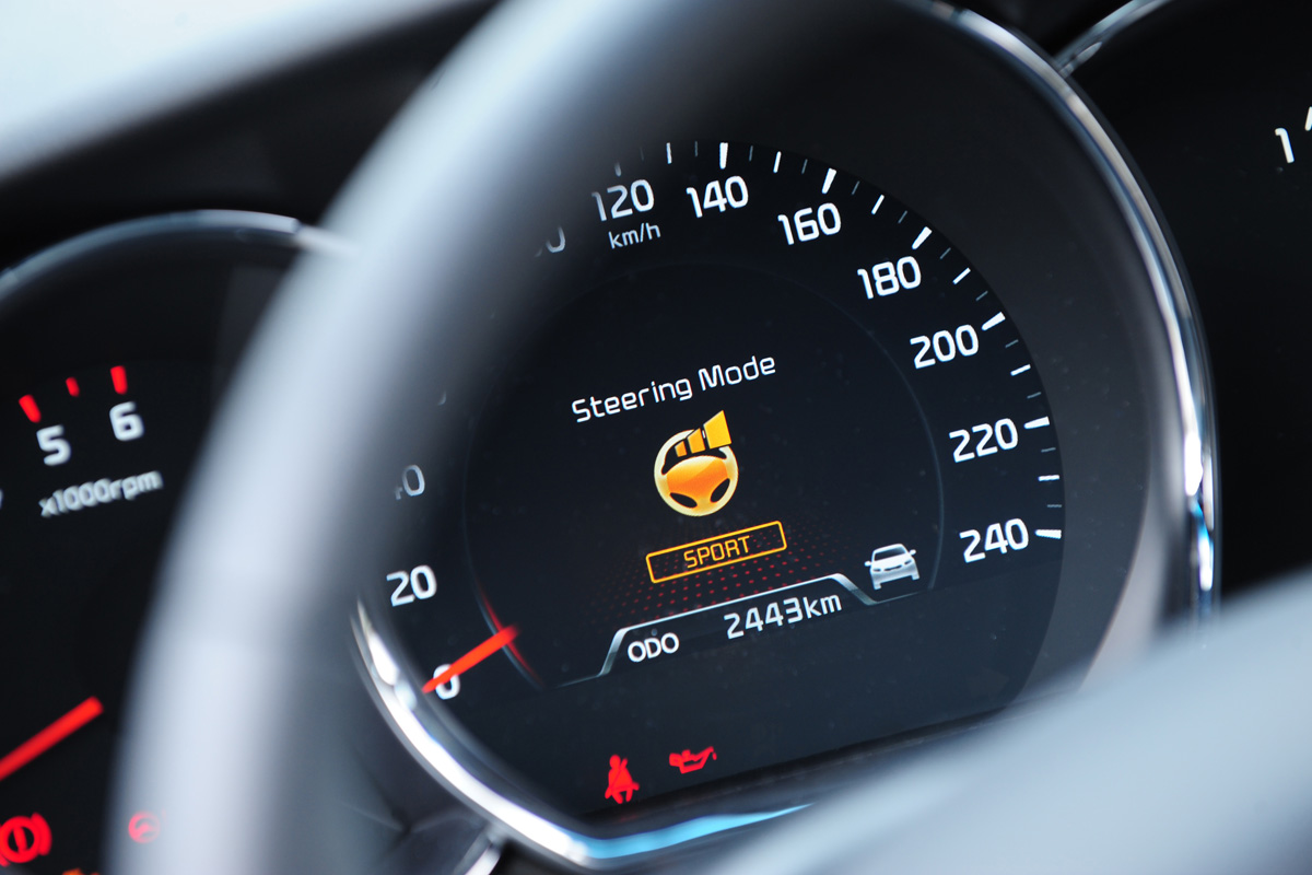 Kia Pro_cee'd dials