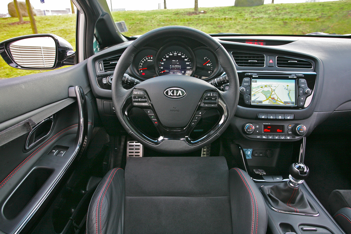 Kia Pro_cee’d GT dash