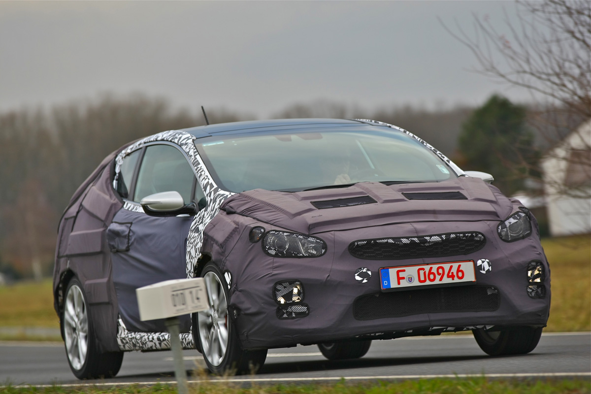 Kia Pro_cee’d GT front cornering