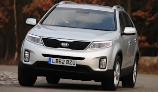 Kia Sorento 2.2 CRDi KX-2 front cornering