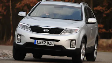 Kia Sorento 2.2 CRDi KX-2 front cornering