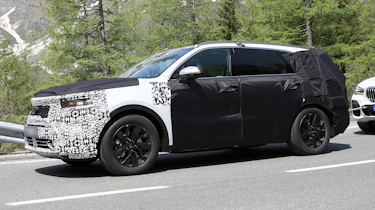 Kia Sorento facelift headlight