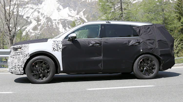 Kia Sorento facelift side