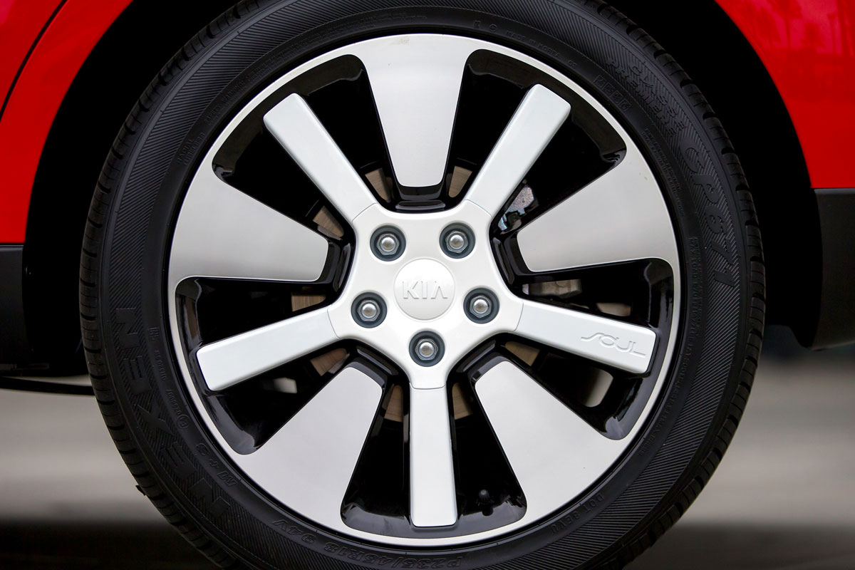Kia Soul alloy wheel