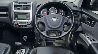 Kia Sportage Mk2 (used) - interior