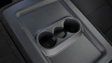 Kia Carens cupholder