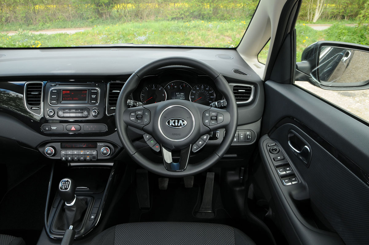 Kia Carens interior