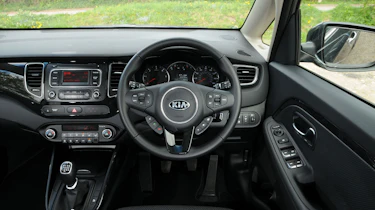Kia Carens interior
