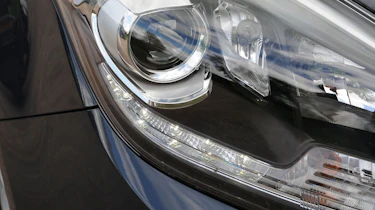 Kia Carens light