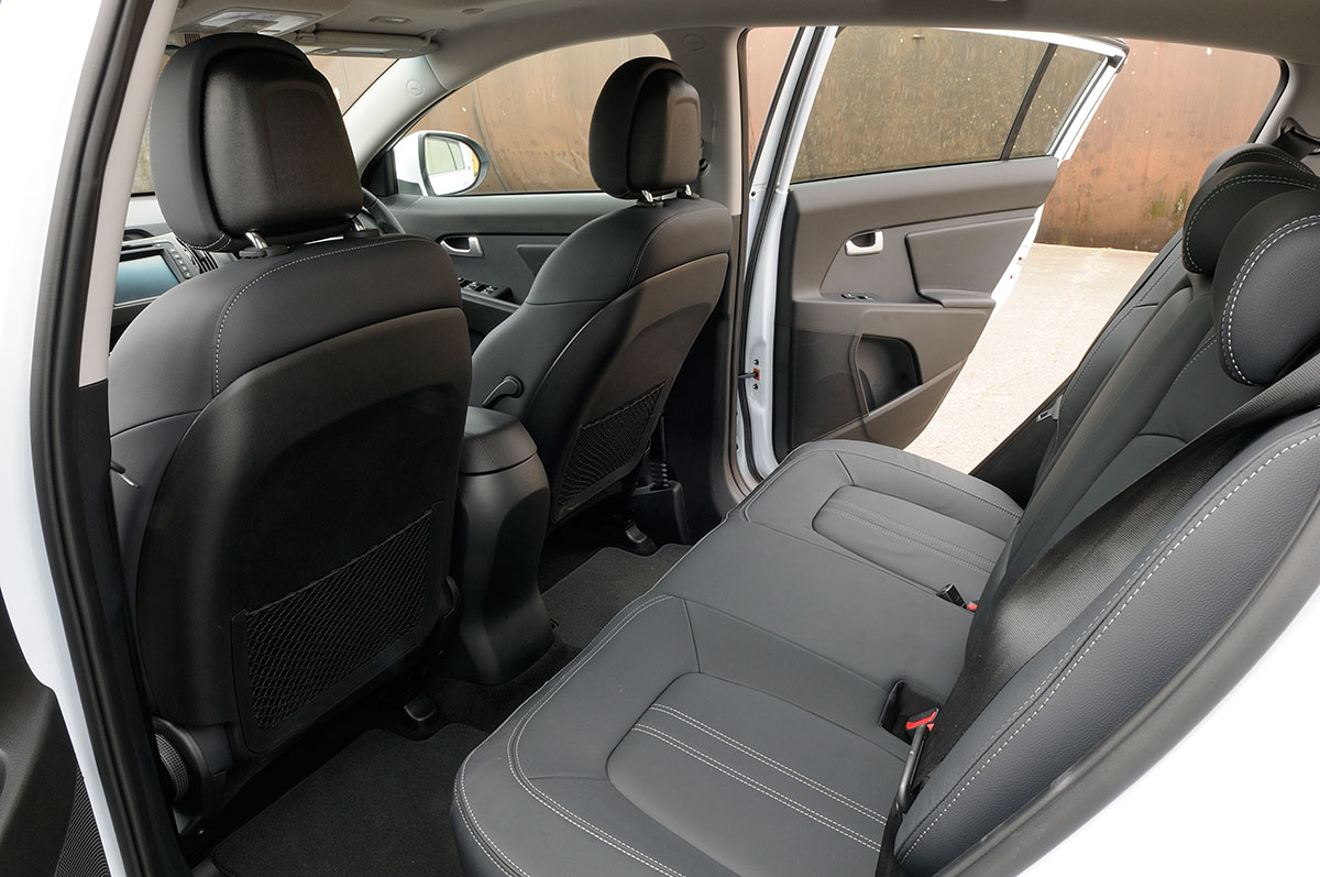 Kia Sportage KX-3 Nav 134 rear seats