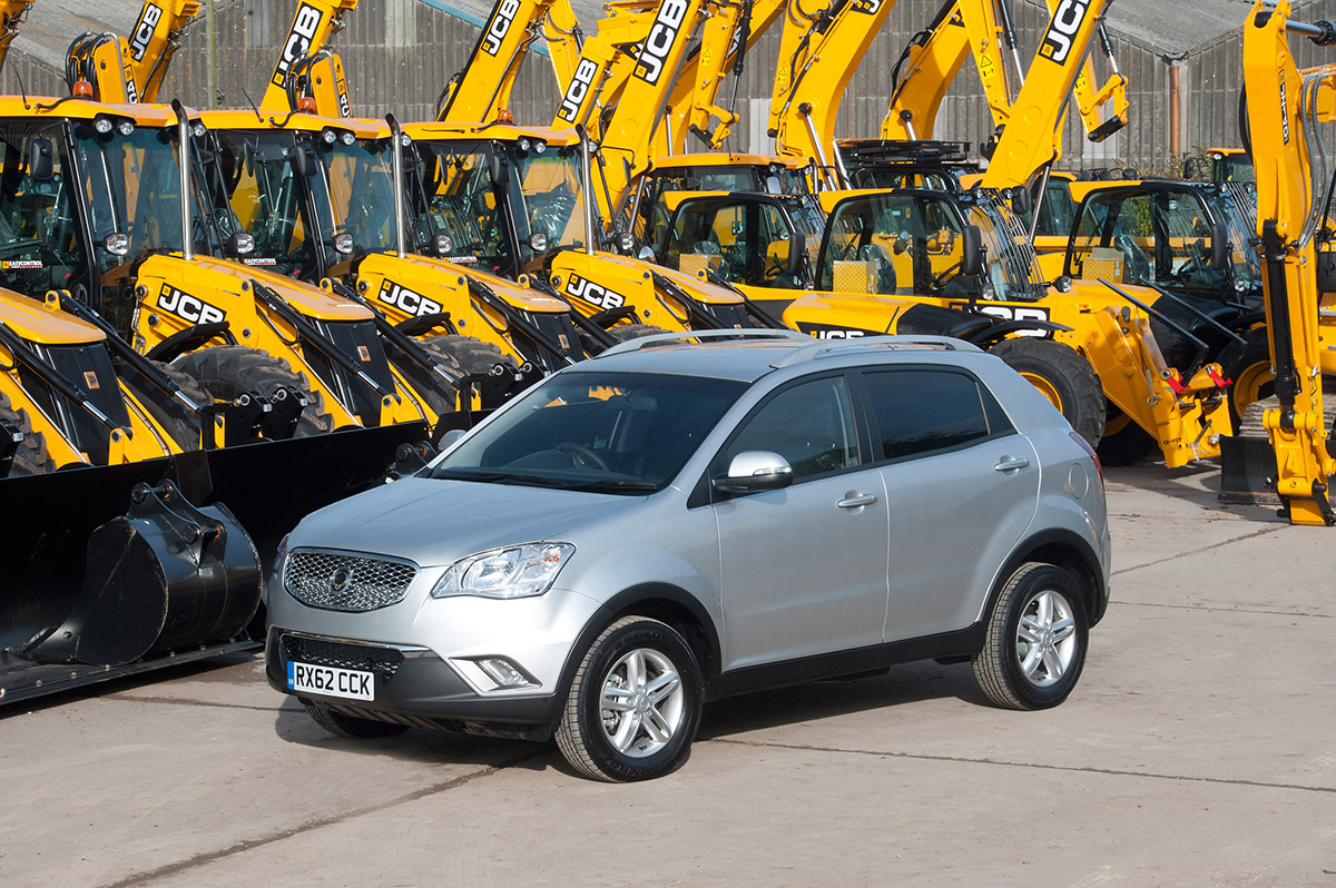 Korando CSX front left side