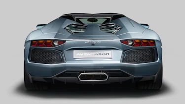 Lamborghini Aventador Roadster engine