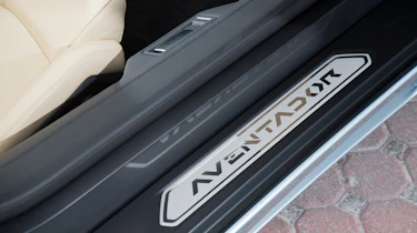 Lamborghini Aventador Roadster detail
