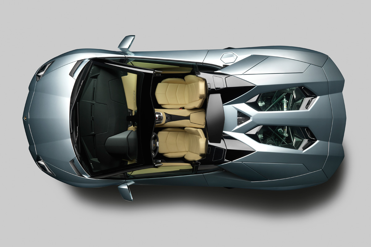 Lamborghini Aventador Roadster centre console