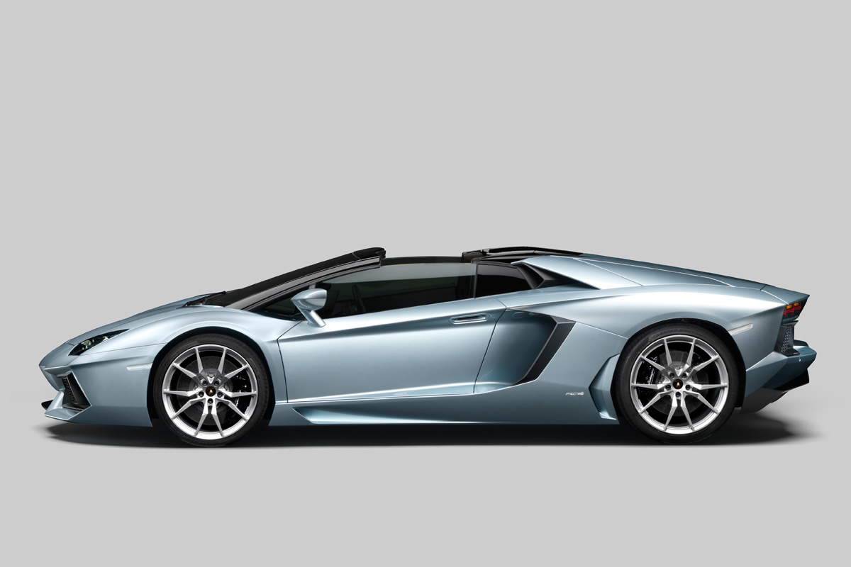 Lamborghini Aventador Roadster seats