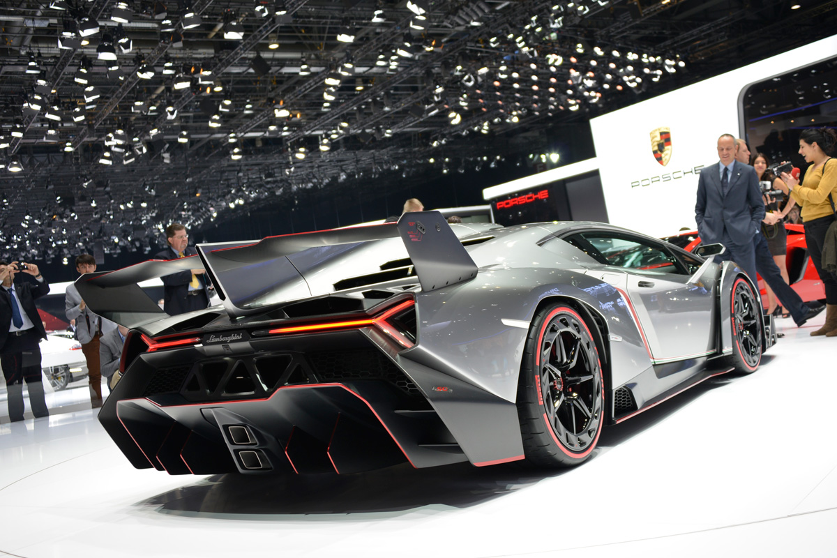 Lamborghini Veneno rear