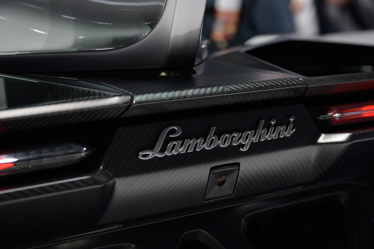 Lamborghini Veneno badge