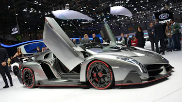 Lamborghini Veneno doors open