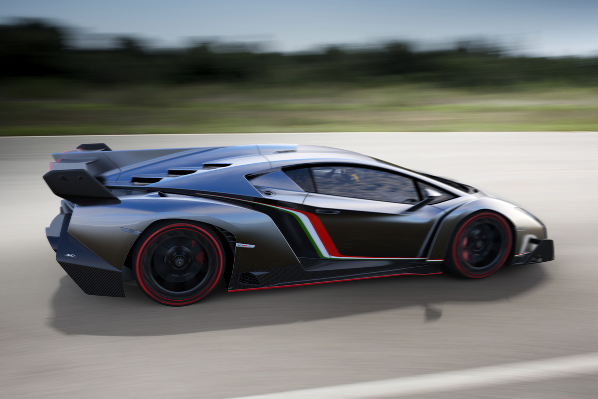 Lamborghini Veneno side