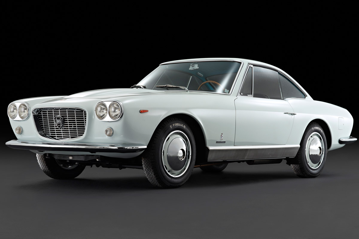 The Lancia Flaminia replaced the Aurelia, bringing gorgeous Pininfarina looks to update the flagship model.