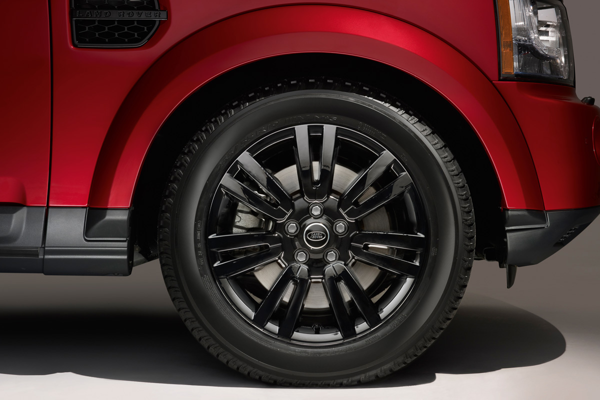 2013 Land Rover Discovery 4 wheel