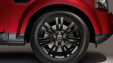 2013 Land Rover Discovery 4 wheel
