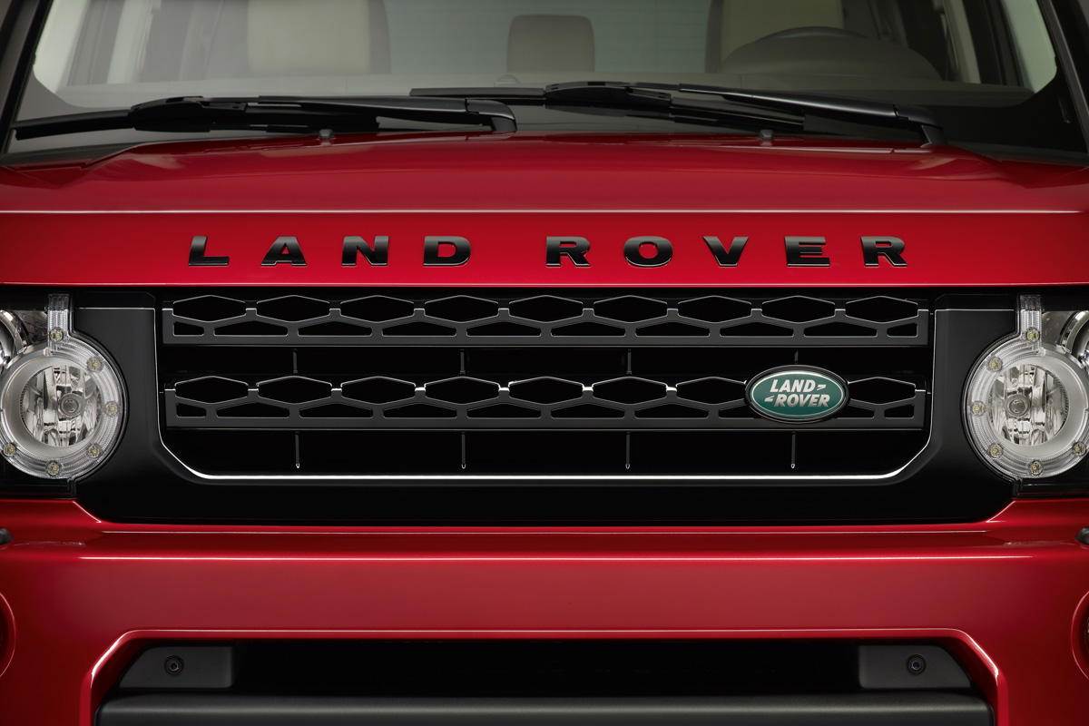 2013 Land Rover Discovery 4 grille