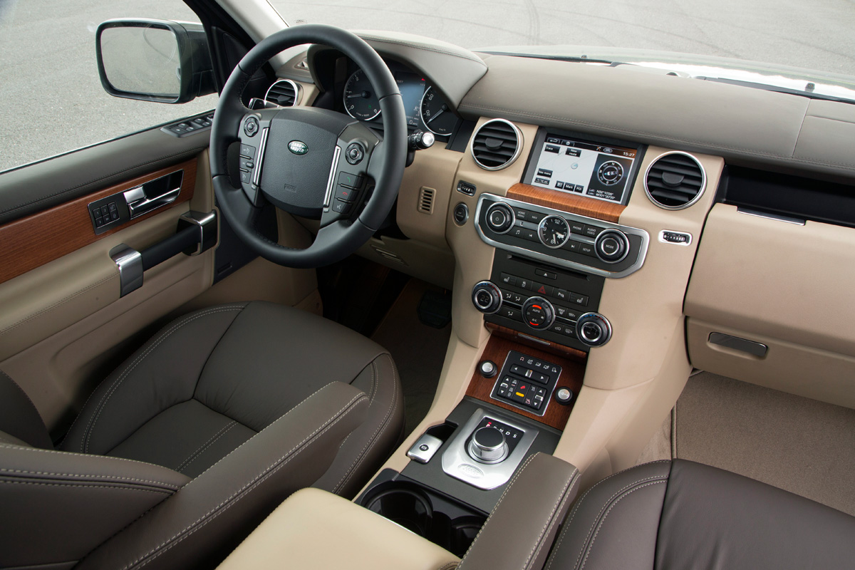 2013 Land Rover Discovery 4 interior
