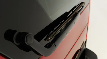 Land Rover Discovery rear wiper