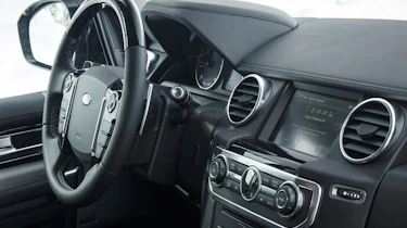 Land Rover Discovery XXV interior