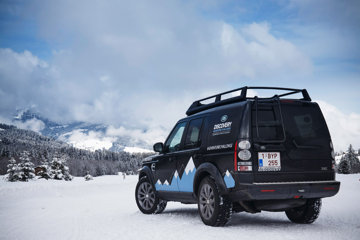 Land Rover Discovery XXV rear