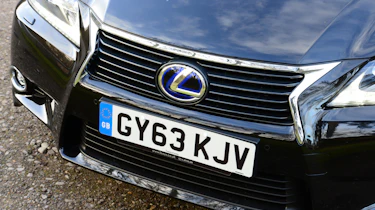 Lexus GS300h grille