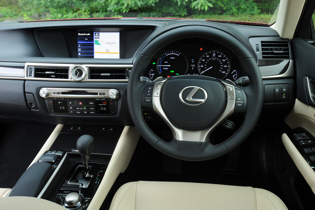 Lexus  GS 450h interior