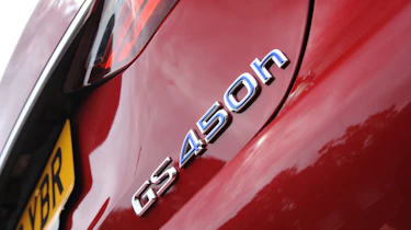 Lexus GS 450h badge