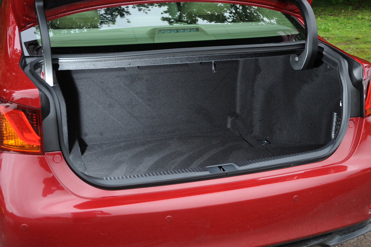 Lexus  GS 450h boot