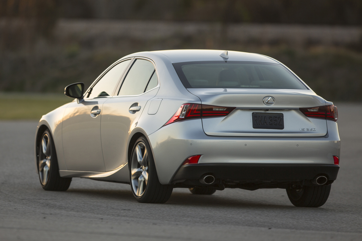 Lexus IS 250 rear cornering
