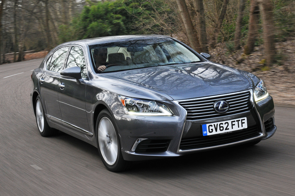 Lexus LS 600h L front cornering