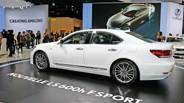 Lexus LS