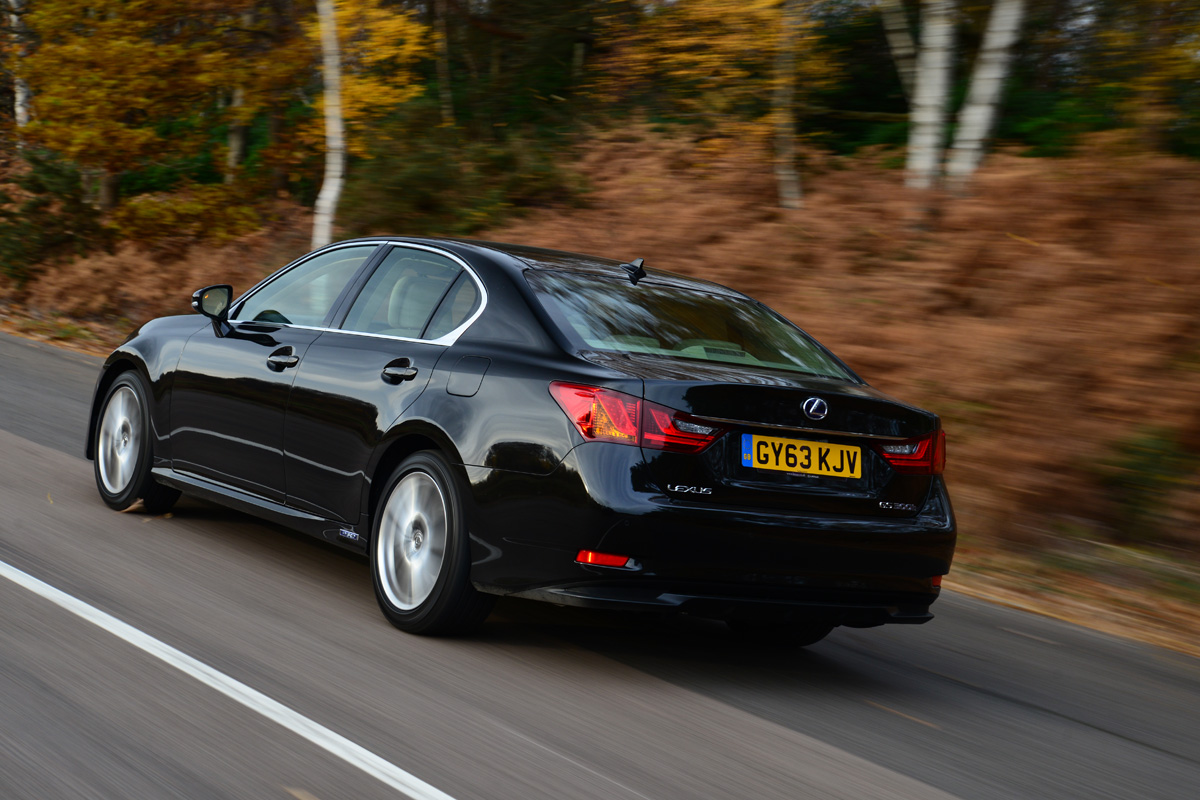 Lexus GS300h rear tracking