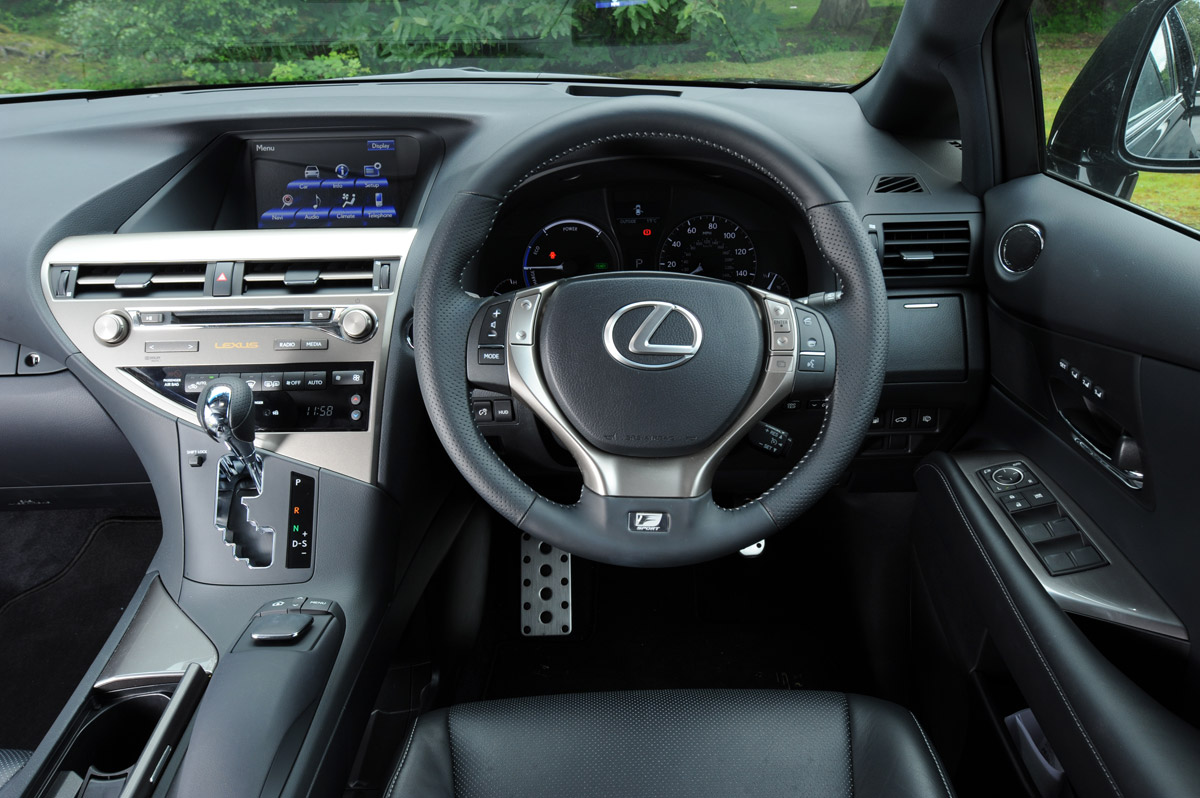  Lexus RX 450h F-Sport dashboard